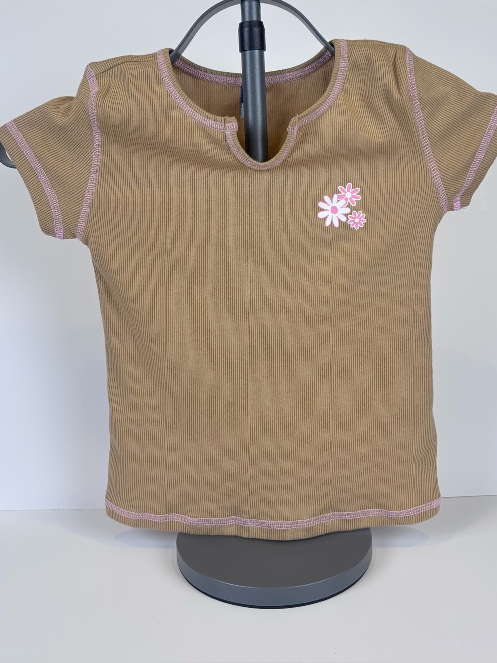 Old Navy Girls Ribbed Split-Neck Floral Tee - Tan/Pink, Size S (6-7), NWOT